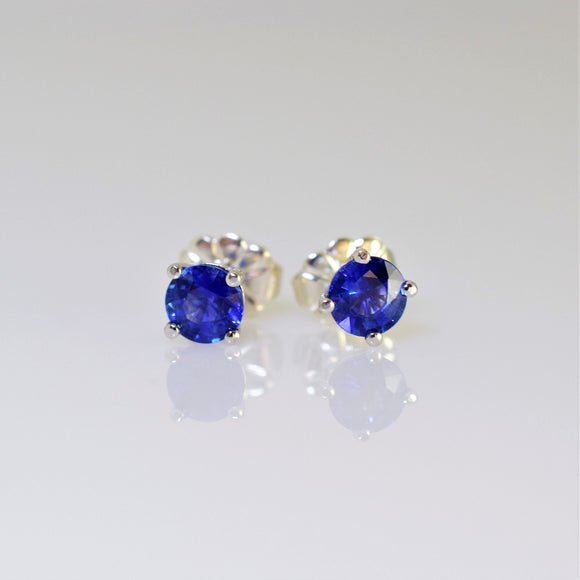 14k white gold sapphire earrings V1