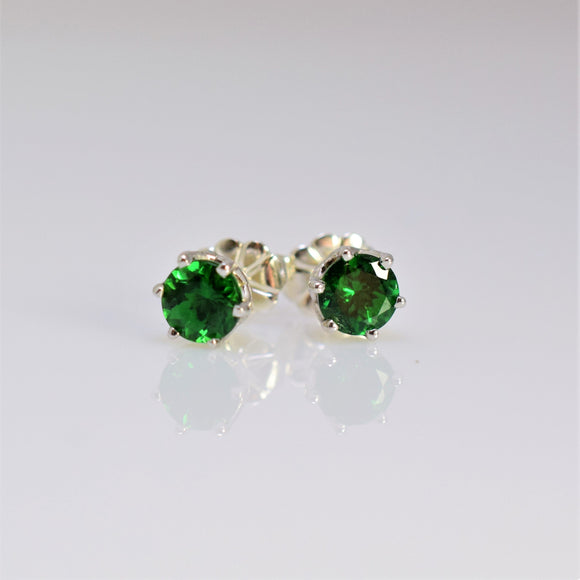 14k white gold tsavorite garnet stud earrings