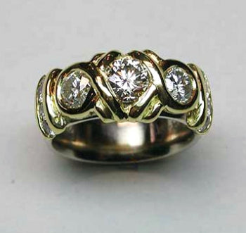 Hugs and Kisses Diamond Ring
