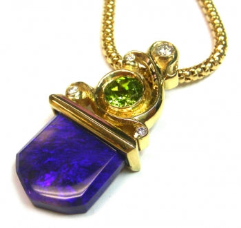 Opal Pendant V1