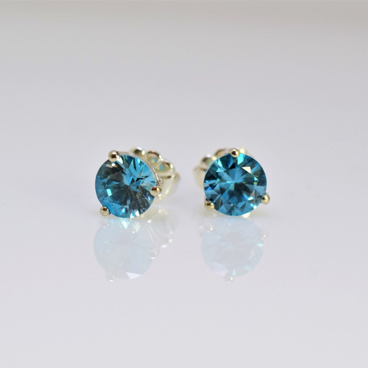 Dripping Blue Zircon Gemstone 14k White Gold Earrings For Sale at
