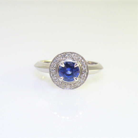 14k white gold sapphire and diamond ring V10