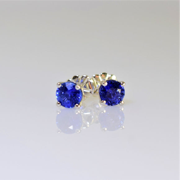 14k white gold sapphire stud earrings