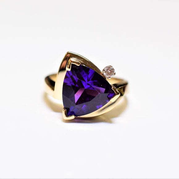 14k yellow gold amethyst and diamond ring V1