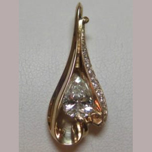 Ladies Diamond Pendant