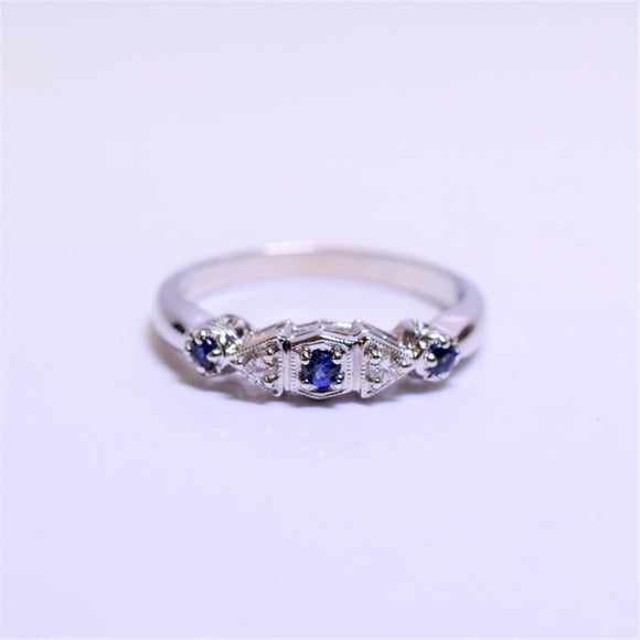 vintage 14k white gold sapphire and diamond ring